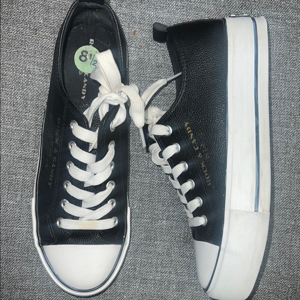 Rock & Candy By Zigi Black & White Platform Sneakers Womens Size 8.5